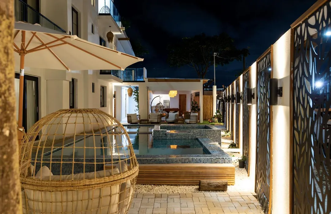 Rooftop Couples Suites At Ocean Park Beach Club-1